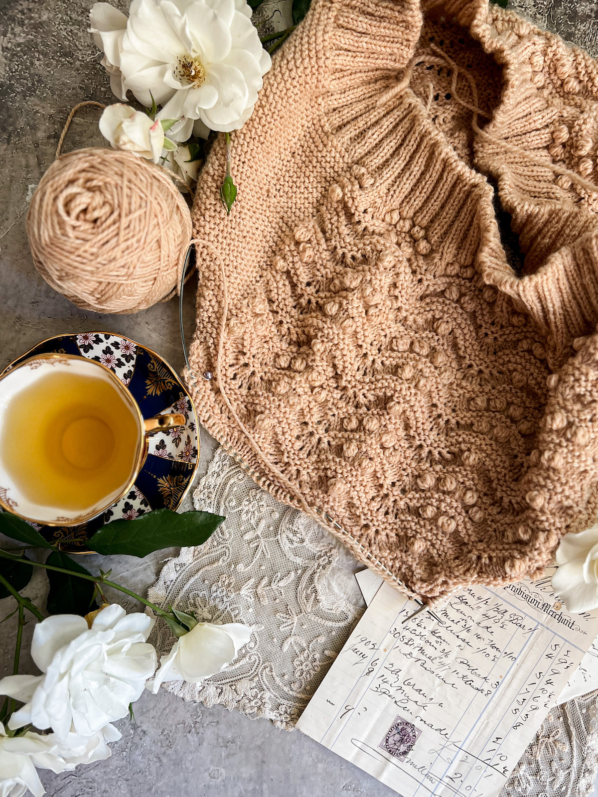 How to Knit a Blanket on Circular Needles for Beginners - A Bee In The  Bonnet