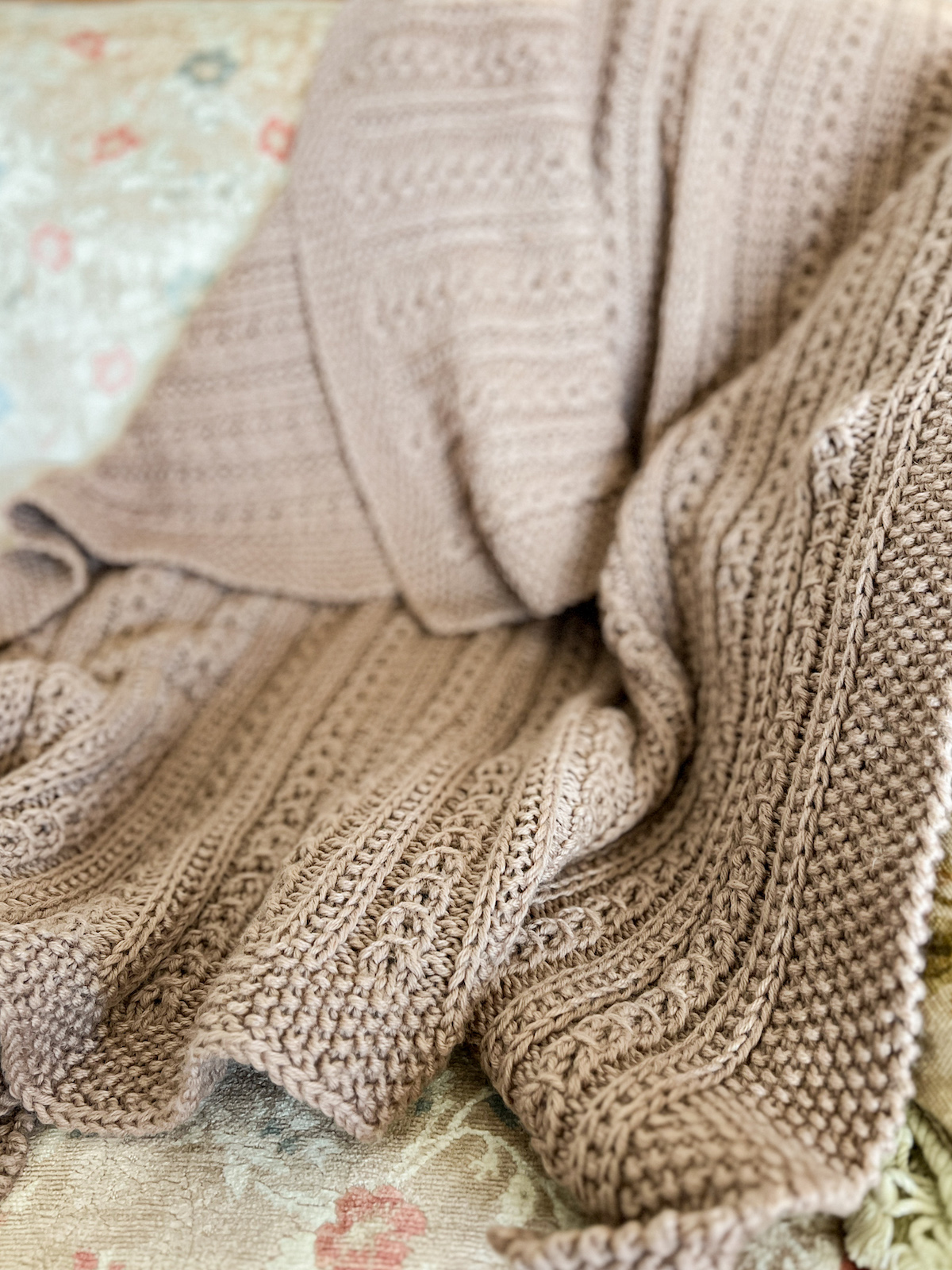 How to Choose the Best Yarn for Blankets A Bee In The